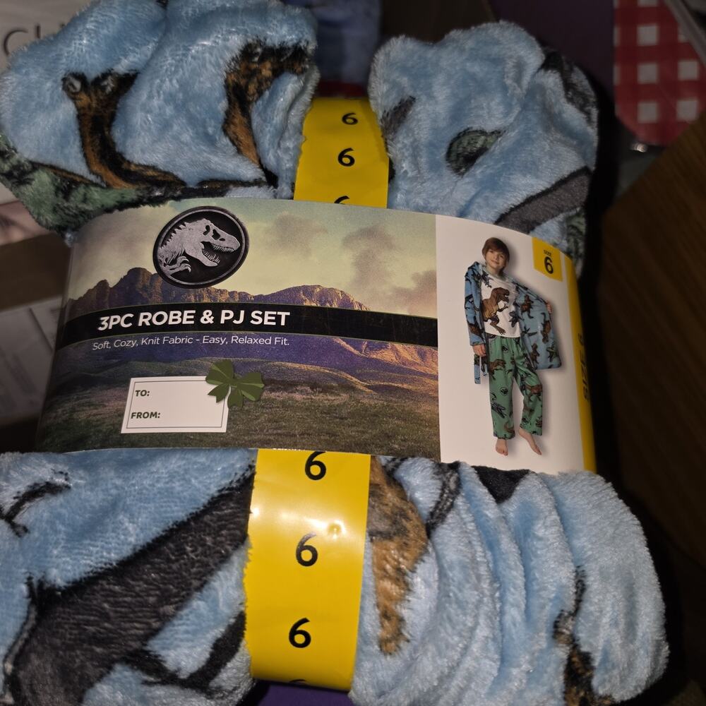 3 Piece Robe and Pajama Set Jurassic Park Size 6 NWt